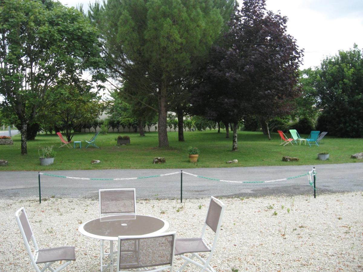 Gite Le Cozillon Cozes Bagian luar foto