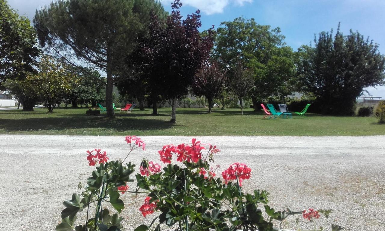 Gite Le Cozillon Cozes Bagian luar foto